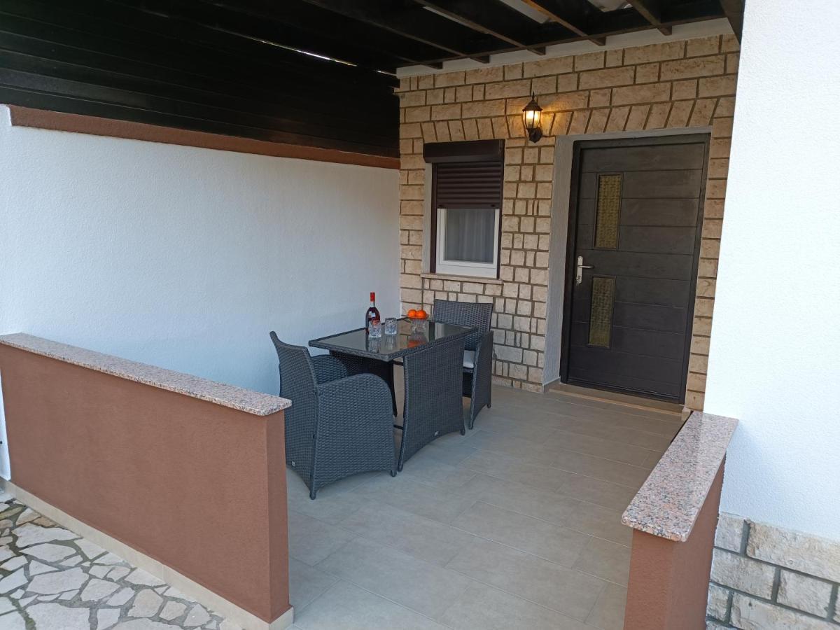 Apartments Mira Krk Krk Town Dış mekan fotoğraf